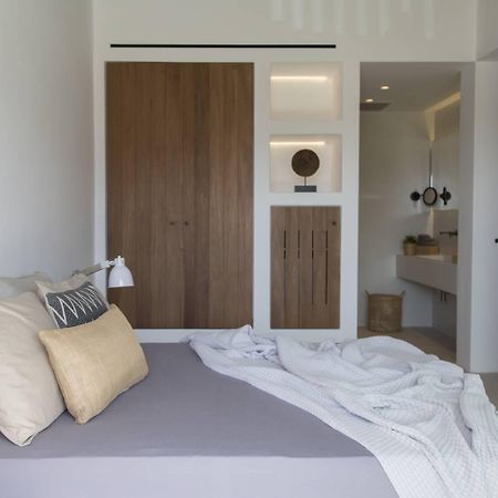 Hide Out Suites ミロポタス 部屋 写真