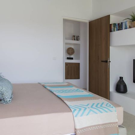 Hide Out Suites ミロポタス 部屋 写真